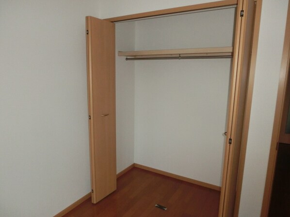 ヴィラ・ポポラーレⅠの物件内観写真